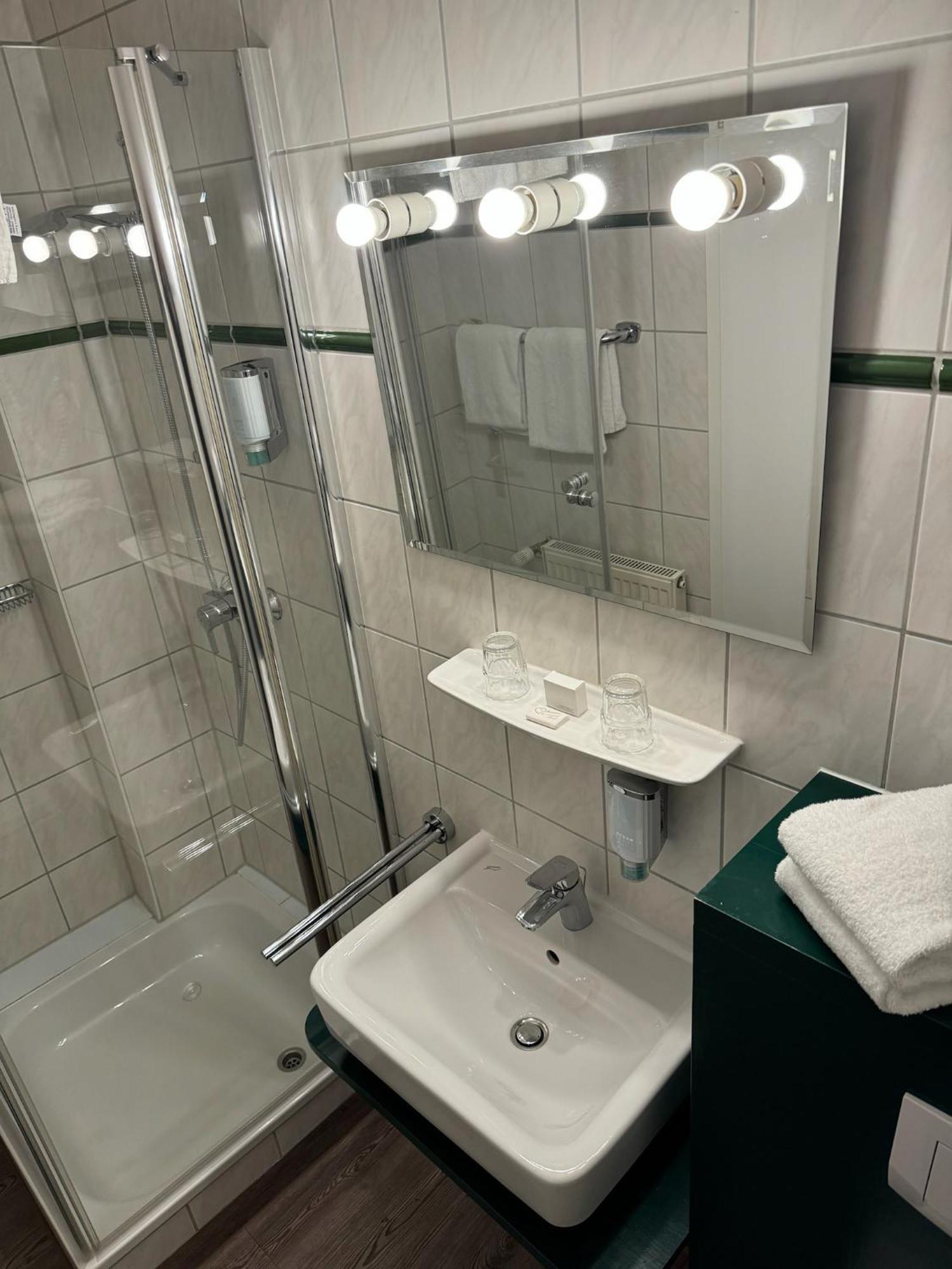Muesser Hof Schwerin  Ngoại thất bức ảnh