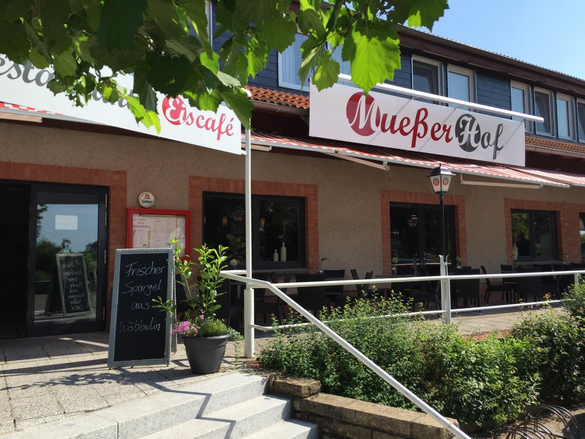 Muesser Hof Schwerin  Ngoại thất bức ảnh